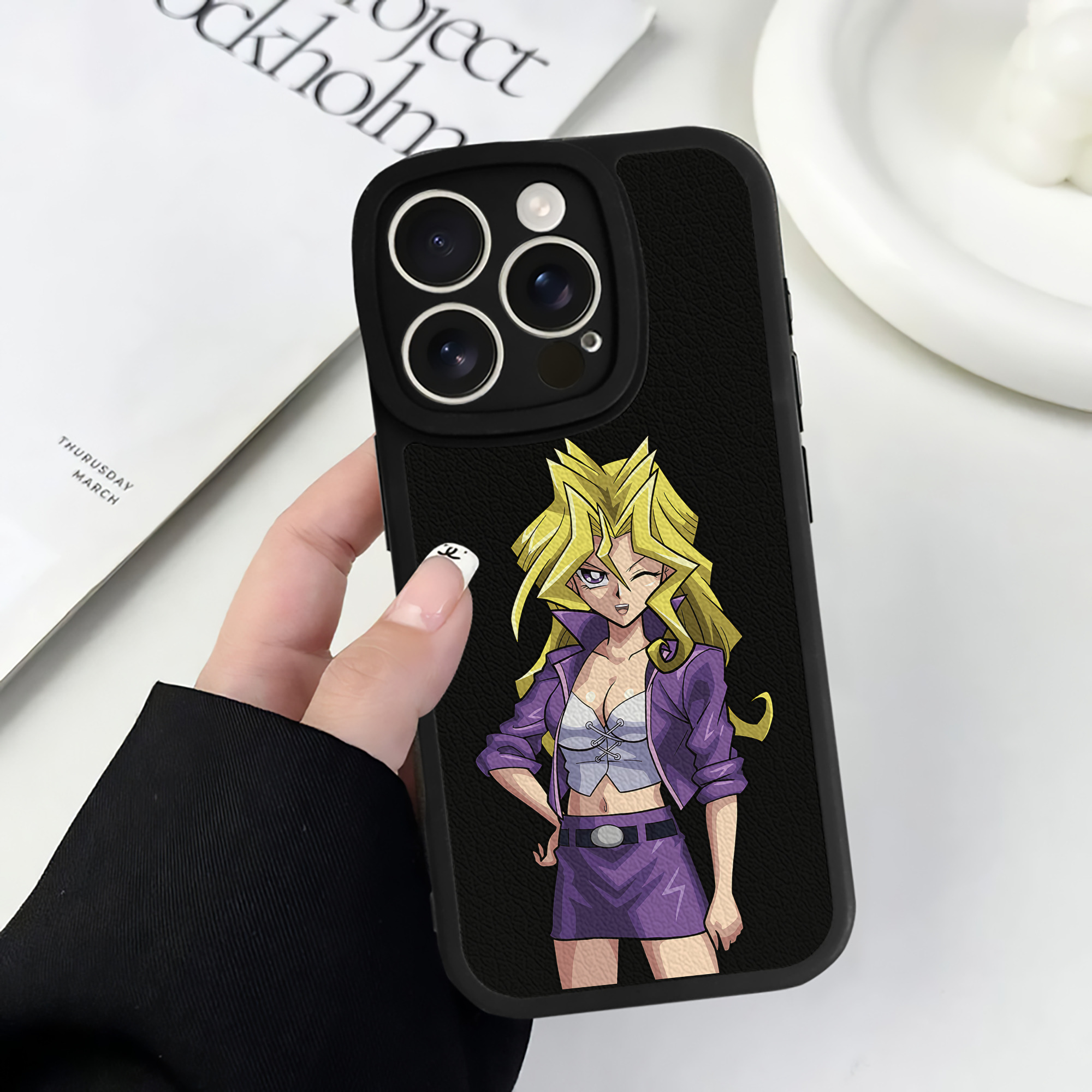 （画像用） 遊☆戯☆王 Yu-Gi-Oh! 【iPhone 16シリーズ対応】シリコンスマホケース（レザー調） 材質：シリコン
